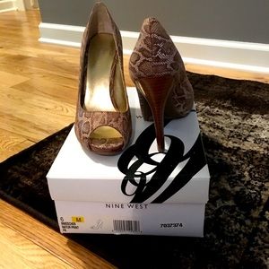Nine West Natural Print Pumps
